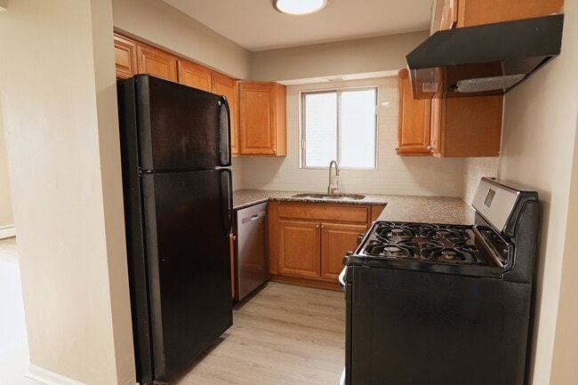 Photo - 3652 W 119th St Unit 304