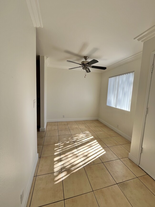 Photo - Chateau Studio Village Apartments