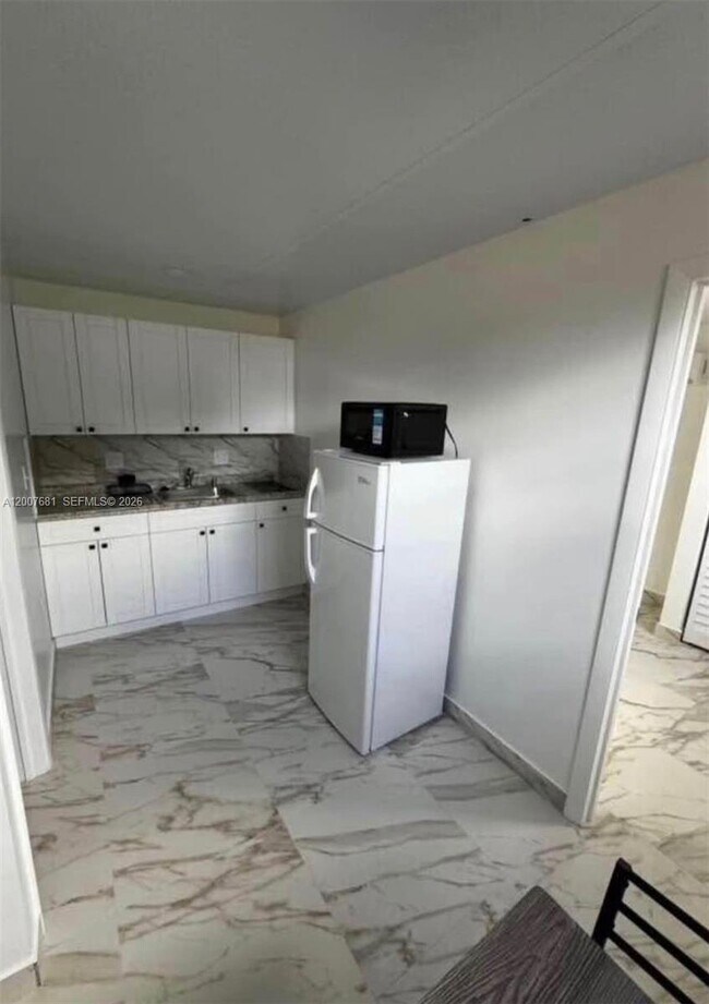 Photo - 4721 Peters Rd Unit A