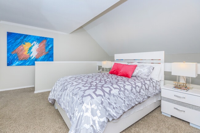 Photo - (2) The Park at Cumberland