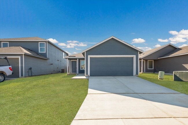 Photo - Brand new 3/2 Gem in Sapphire Grove