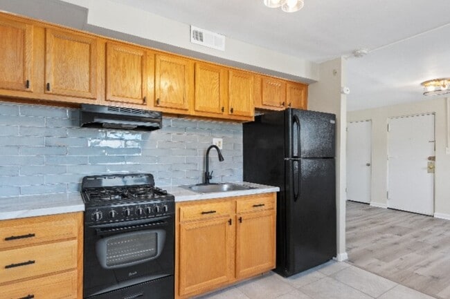 Palmyra Arms Apartments