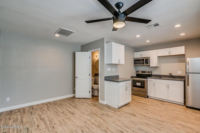 Photo - 801 E Puget Ave Unit Apt 4