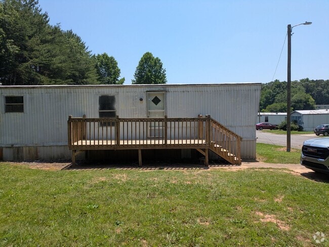 Building Photo - Springs Road Estates Unit #39 Rental