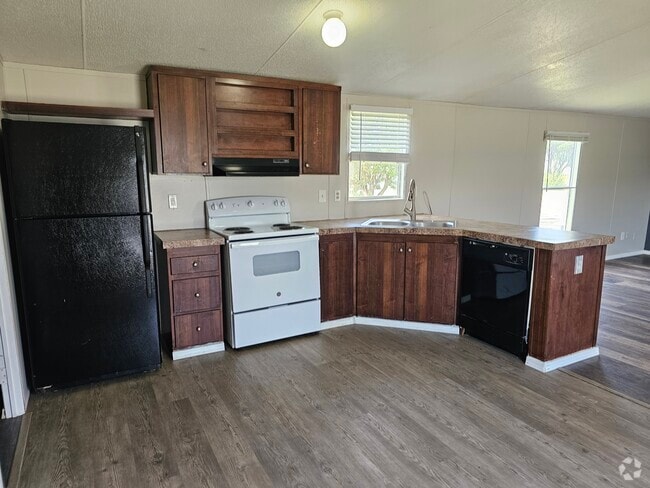 Building Photo - 2101 SW 38th St Rental
