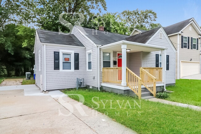 Photo - Enjoy living the good life in this 3 bedroom, 1 bathroom home