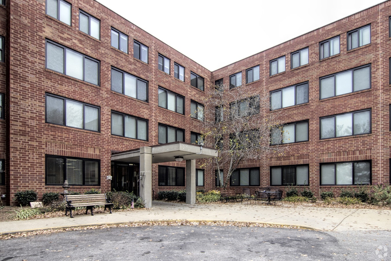 Photo - Highland Court