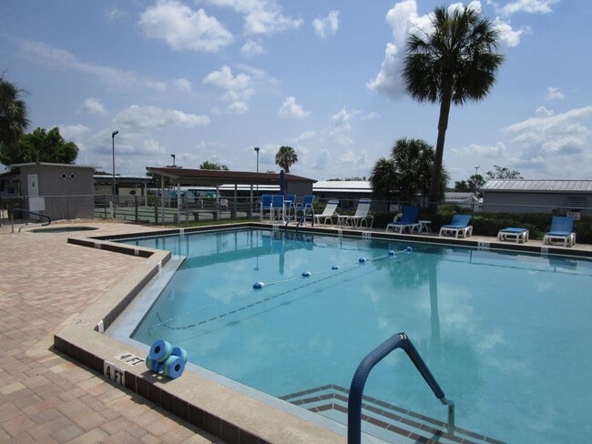 Photo - 43 Lake Griffin Dr