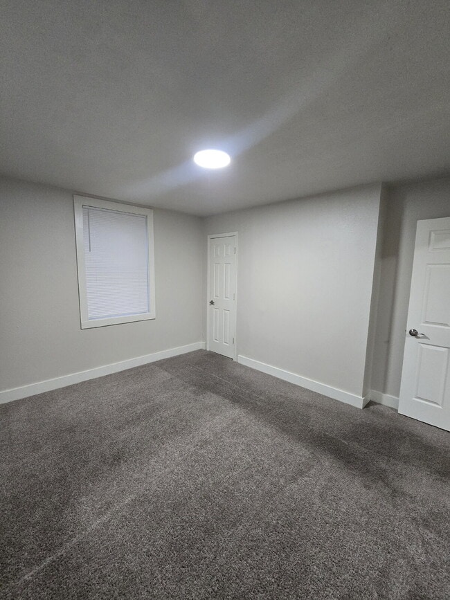 Photo - "Charming 1-Bed Haven with Off-Street Parking in Powell’s Prime Location!" Unidad #8