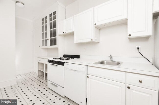 Photo - 235 S 15th St Unit 502