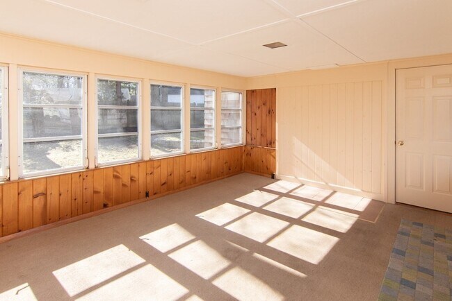 Photo - 98 Hillcrest Dr