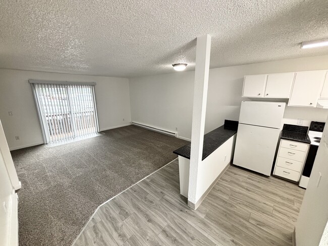 Building Photo - JamesTown Townhouses