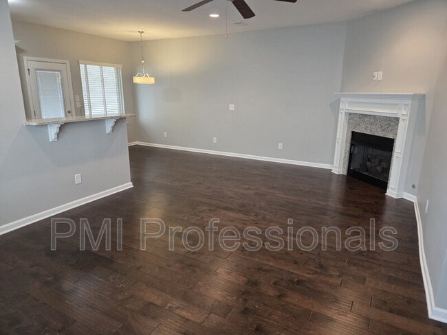 Photo - 2293 Cason Ln