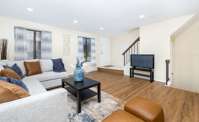 Photo - 47 Conestoga Way