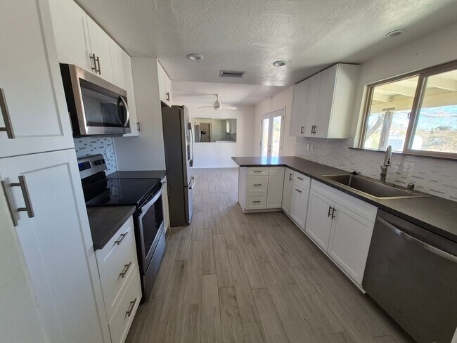 Photo - Coming soon! All appliances and super clean!!