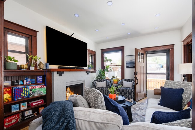 Photo - 2036 Eliot St