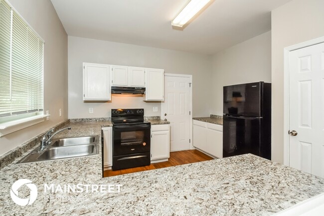 Photo - 1014 Ada Ave NW