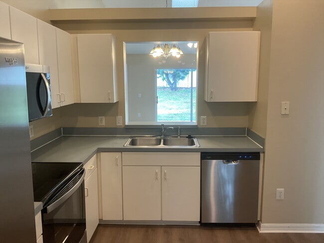 Photo - 214 Strada Dr