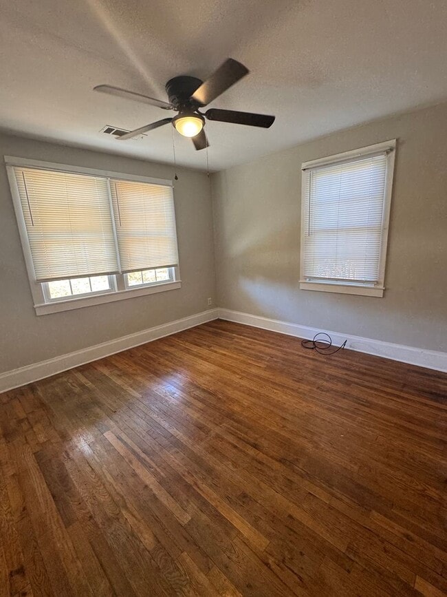 Photo - Adorable home in the heart of the medical district!