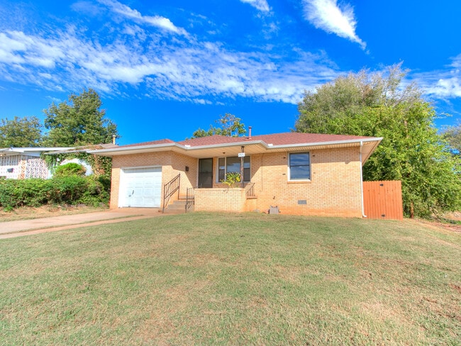 Photo - 2921 NE 17th Ave