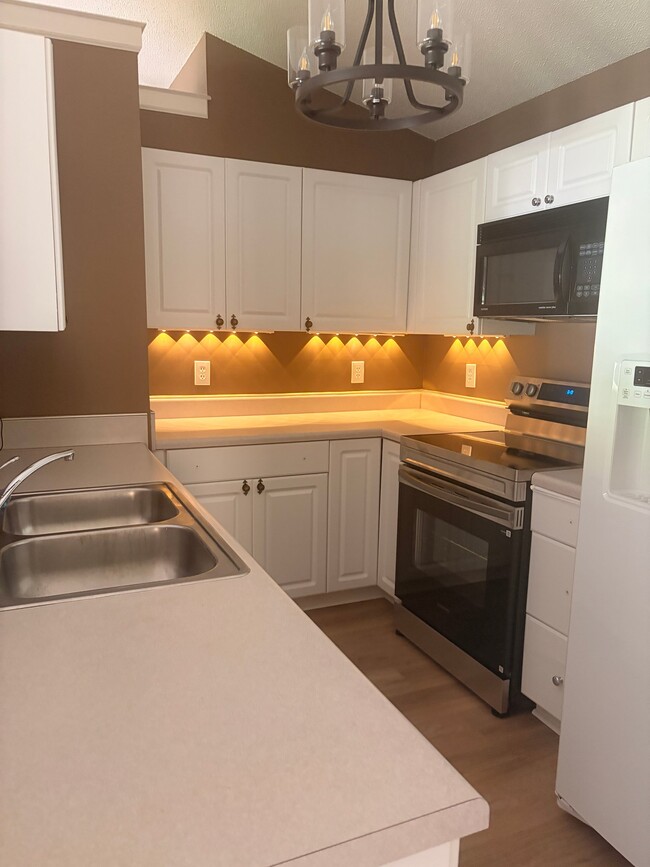 Photo - 631 Mill Pond Ct