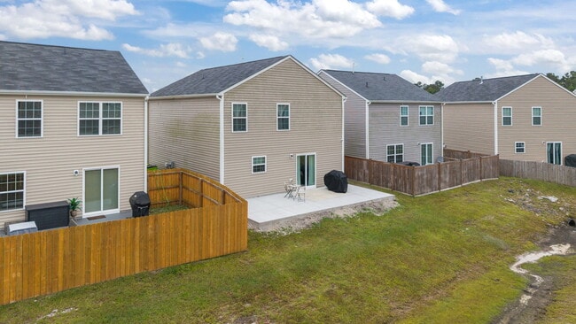 Photo - 107 Walton Dr