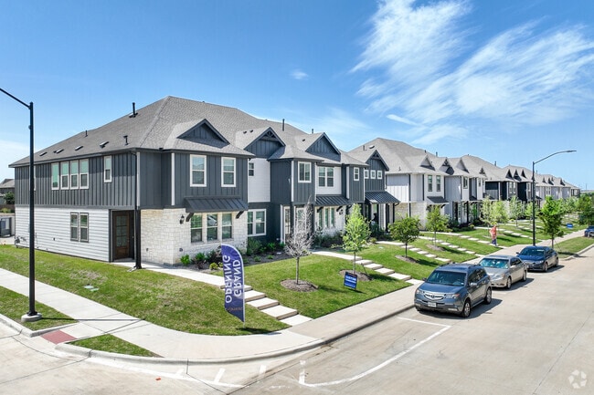 Alternate - Tavolo Park Townhomes