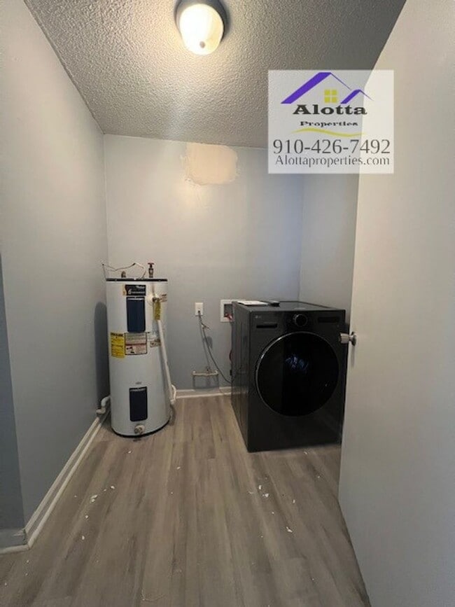 Photo - 3250 Willard Dr