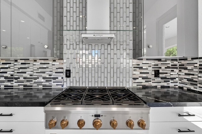 Photo - 6932 E Pearl St