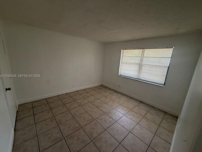 Photo - 1132 NE 5th Ave