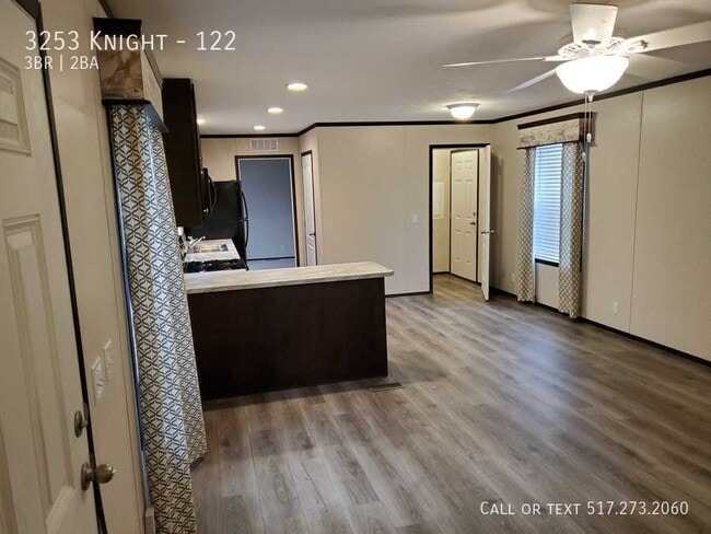 Photo - 3253 Knight-122