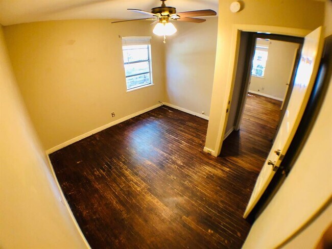 Photo - 3206 Lyons Rd