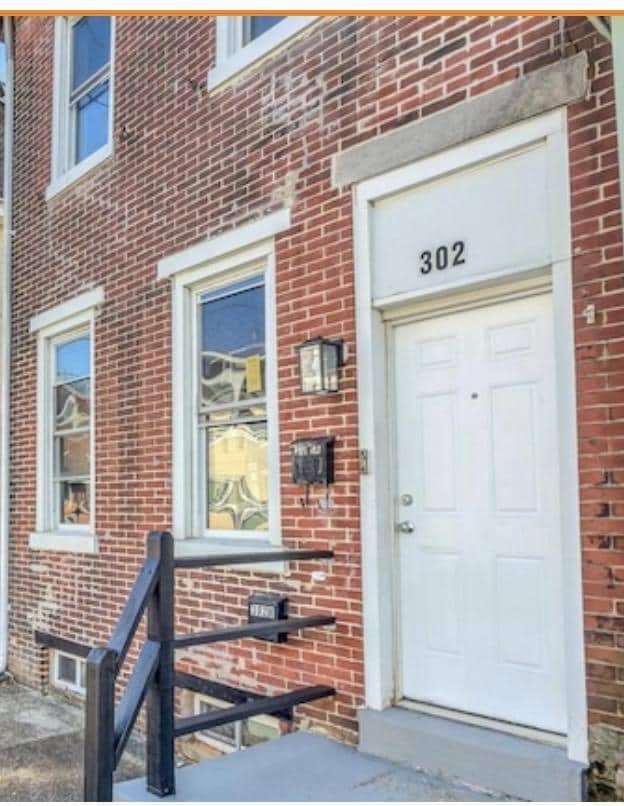 Building Photo - 302 Jones Ave