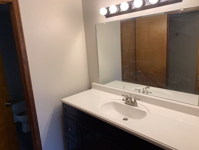 Photo - Remodeled 2bed/1.5 Bath Townhouse