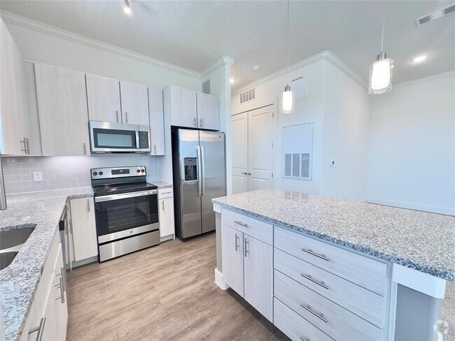 Building Photo - 2920 El Dorado Blvd Unit 335B Rental