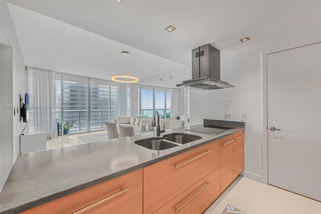 Photo - 495 Brickell Ave Unit 2411