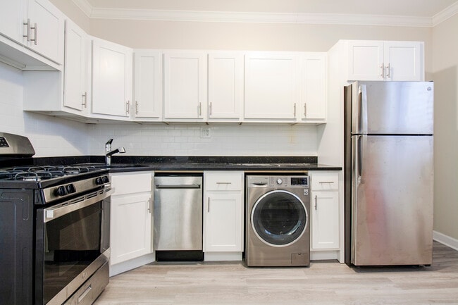 Photo - 730 W Roscoe St Unit 2W