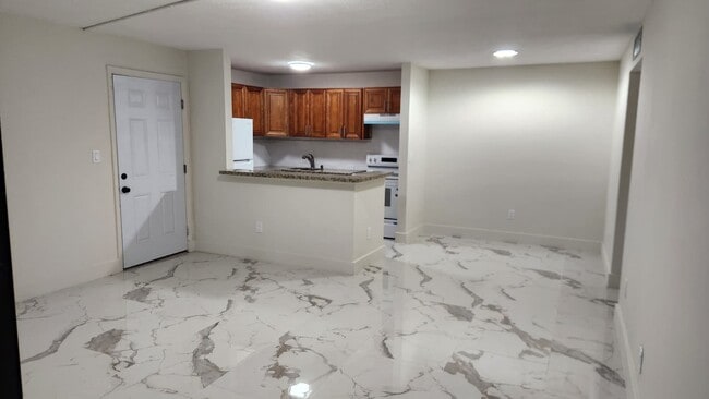 Photo - 805 NE 199th St Unit 102