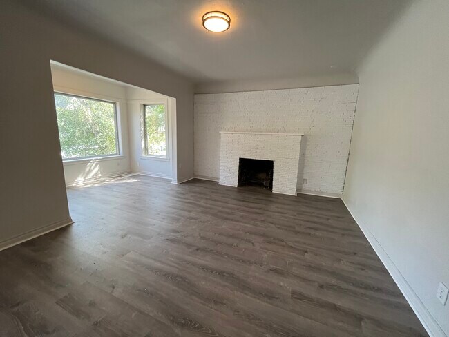 Photo - 5543 25th Ave NE