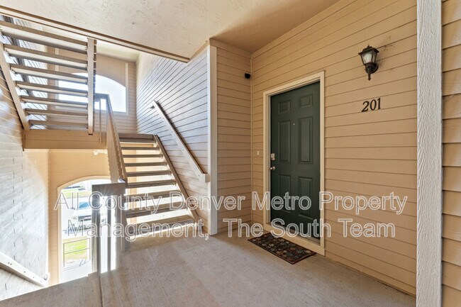 Photo - 8427 S Hoyt Way Unidad 201