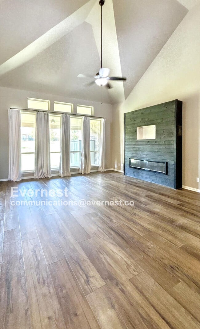 Photo - 306 Greenhill St