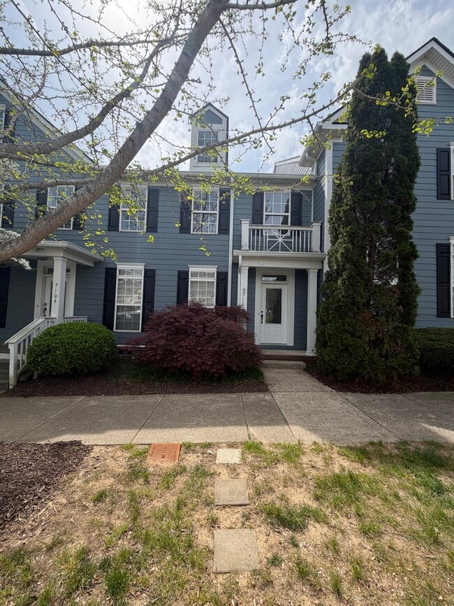 Building Photo - 7102 Lenox Village Dr