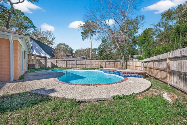 Photo - 6210 Rippling Hollow Dr
