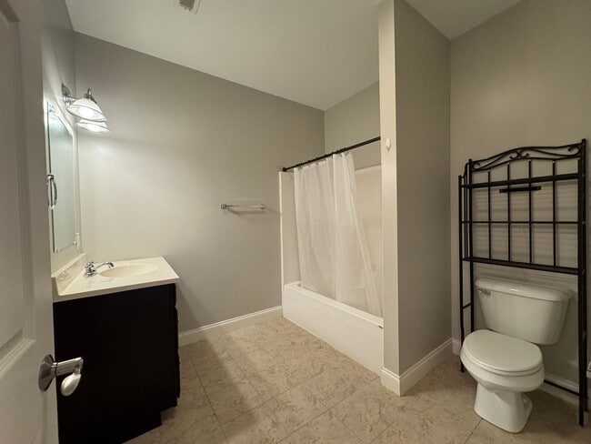 Photo - 111 Butler Dr Unidad 1