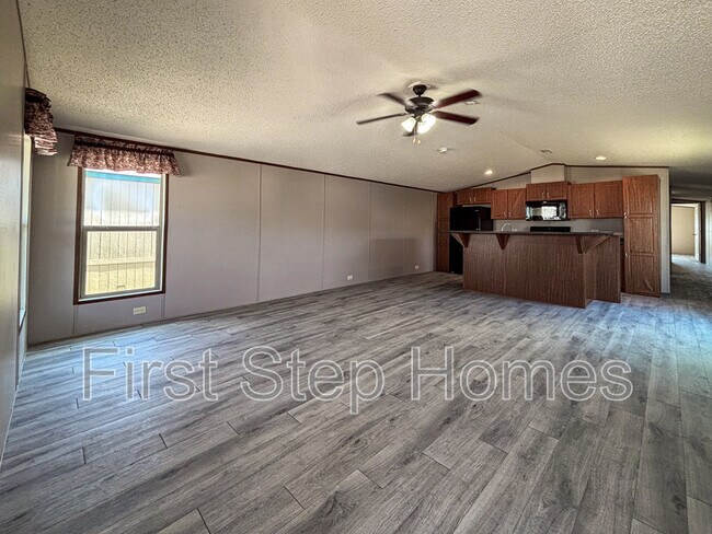 Photo - 1413 Cotopaxi St