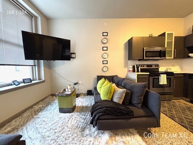 Photo - 306 E 12th St Unit 613