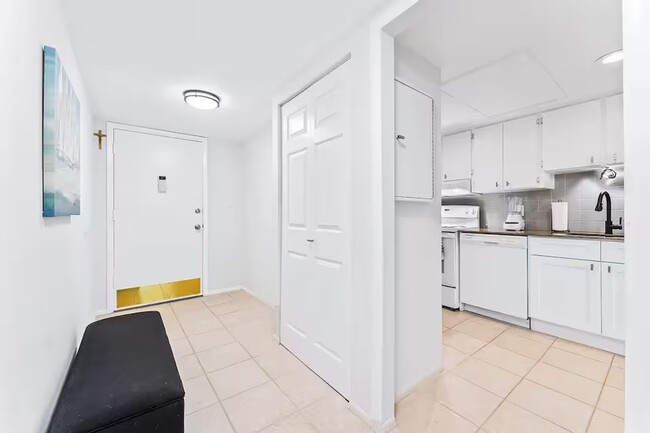 Photo - 3700 S Osprey Ave