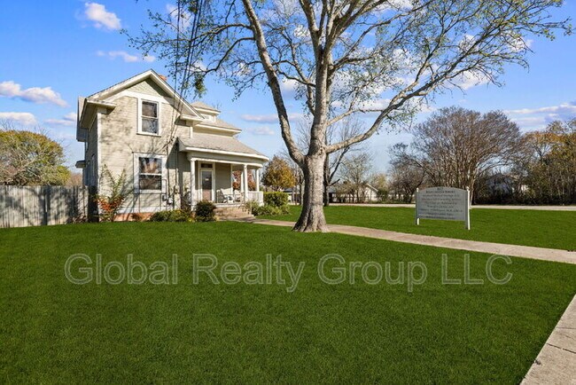 Photo - 802 W Center St Unit B