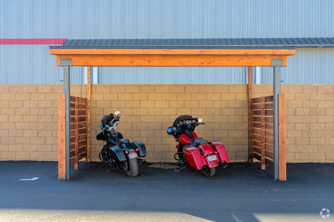 Alternar - The Mariah