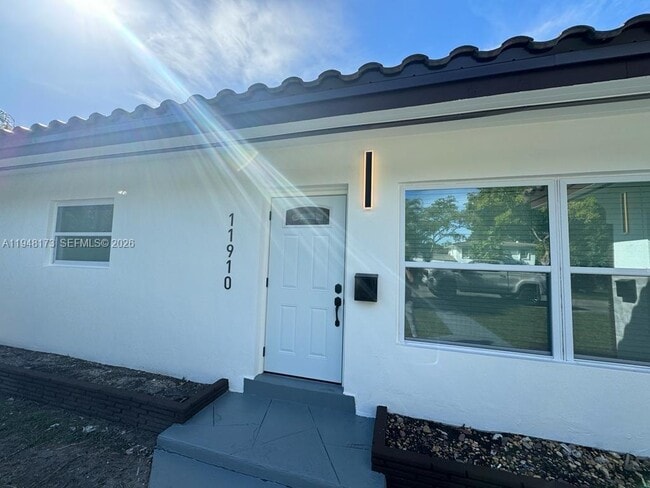 Photo - 11912 NE 10th Ave Unit 2